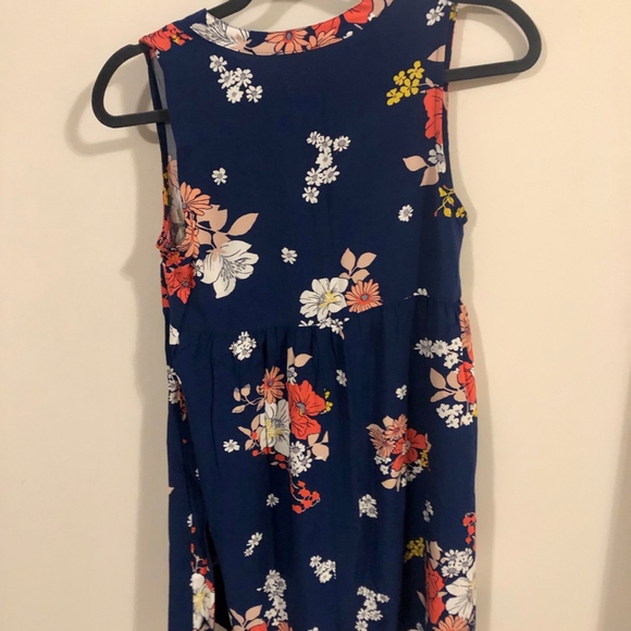 Sleeveless Pintuck Floral Print Dress - Picture 3 of 4